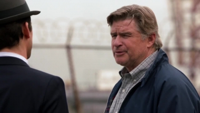 WHITE_COLLAR_-_E4X07_COMPROMISING_POSITIONS_162.jpg