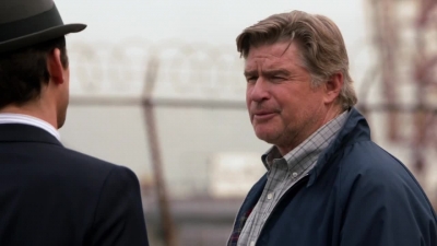 WHITE_COLLAR_-_E4X07_COMPROMISING_POSITIONS_163.jpg