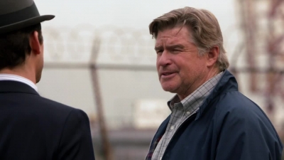 WHITE_COLLAR_-_E4X07_COMPROMISING_POSITIONS_165.jpg