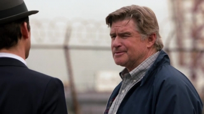 WHITE_COLLAR_-_E4X07_COMPROMISING_POSITIONS_166.jpg
