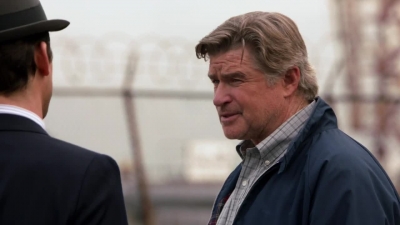 WHITE_COLLAR_-_E4X07_COMPROMISING_POSITIONS_172.jpg