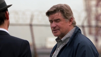 WHITE_COLLAR_-_E4X07_COMPROMISING_POSITIONS_187.jpg