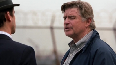 WHITE_COLLAR_-_E4X07_COMPROMISING_POSITIONS_199.jpg