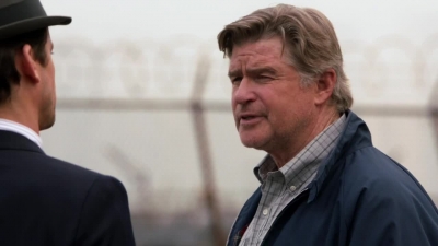 WHITE_COLLAR_-_E4X07_COMPROMISING_POSITIONS_201.jpg