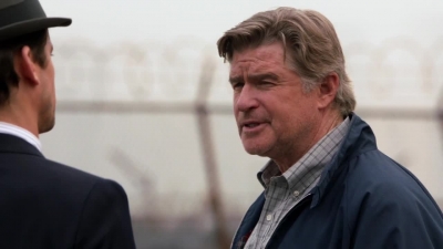 WHITE_COLLAR_-_E4X07_COMPROMISING_POSITIONS_203.jpg