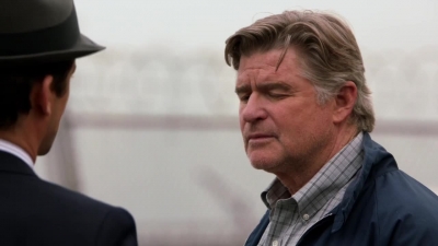 WHITE_COLLAR_-_E4X07_COMPROMISING_POSITIONS_207.jpg
