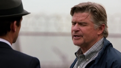 WHITE_COLLAR_-_E4X07_COMPROMISING_POSITIONS_214.jpg