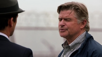 WHITE_COLLAR_-_E4X07_COMPROMISING_POSITIONS_216.jpg