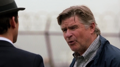 WHITE_COLLAR_-_E4X07_COMPROMISING_POSITIONS_222.jpg