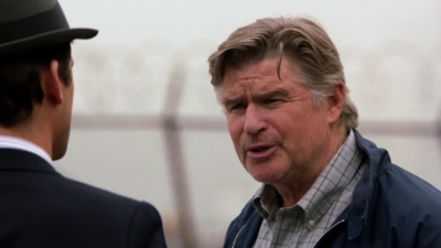 WHITE_COLLAR_-_E4X07_COMPROMISING_POSITIONS_225.jpg