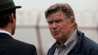 WHITE_COLLAR_-_E4X07_COMPROMISING_POSITIONS_226.jpg