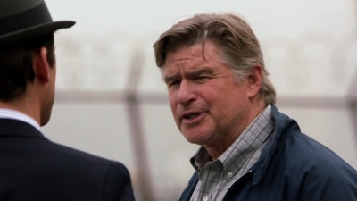 WHITE_COLLAR_-_E4X07_COMPROMISING_POSITIONS_228.jpg