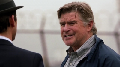 WHITE_COLLAR_-_E4X07_COMPROMISING_POSITIONS_231.jpg