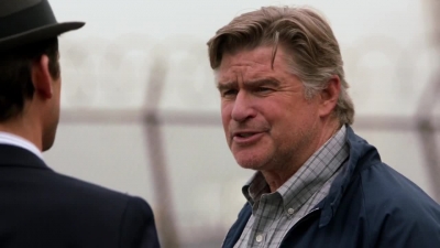 WHITE_COLLAR_-_E4X07_COMPROMISING_POSITIONS_232.jpg