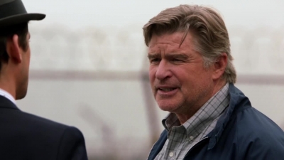 WHITE_COLLAR_-_E4X07_COMPROMISING_POSITIONS_239.jpg