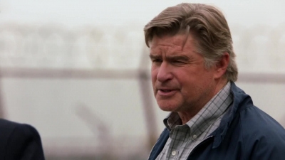WHITE_COLLAR_-_E4X07_COMPROMISING_POSITIONS_243.jpg