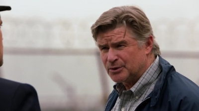 WHITE_COLLAR_-_E4X07_COMPROMISING_POSITIONS_249.jpg