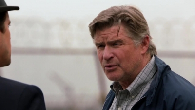 WHITE_COLLAR_-_E4X07_COMPROMISING_POSITIONS_251.jpg