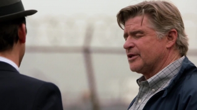 WHITE_COLLAR_-_E4X07_COMPROMISING_POSITIONS_264.jpg