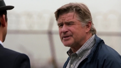 WHITE_COLLAR_-_E4X07_COMPROMISING_POSITIONS_272.jpg