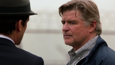 WHITE_COLLAR_-_E4X07_COMPROMISING_POSITIONS_281.jpg
