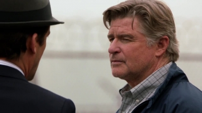 WHITE_COLLAR_-_E4X07_COMPROMISING_POSITIONS_285.jpg