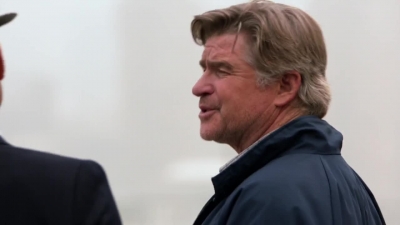 WHITE_COLLAR_-_E4X07_COMPROMISING_POSITIONS_301.jpg