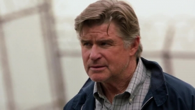 WHITE_COLLAR_-_E4X07_COMPROMISING_POSITIONS_321.jpg