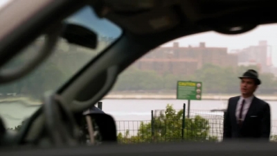 WHITE_COLLAR_-_E4X07_COMPROMISING_POSITIONS_324.jpg