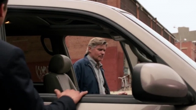 WHITE_COLLAR_-_E4X07_COMPROMISING_POSITIONS_337.jpg