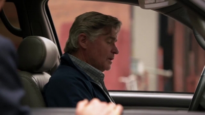 WHITE_COLLAR_-_E4X07_COMPROMISING_POSITIONS_357.jpg