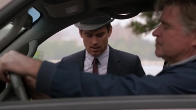 WHITE_COLLAR_-_E4X07_COMPROMISING_POSITIONS_380.jpg