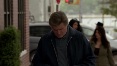 WHITE_COLLAR_-_E4X07_COMPROMISING_POSITIONS_389.jpg