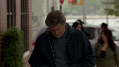 WHITE_COLLAR_-_E4X07_COMPROMISING_POSITIONS_390.jpg