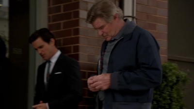 WHITE_COLLAR_-_E4X07_COMPROMISING_POSITIONS_399.jpg