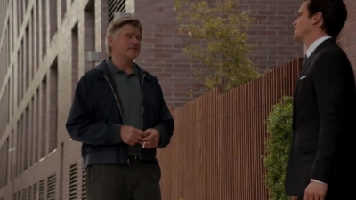 WHITE_COLLAR_-_E4X07_COMPROMISING_POSITIONS_412.jpg