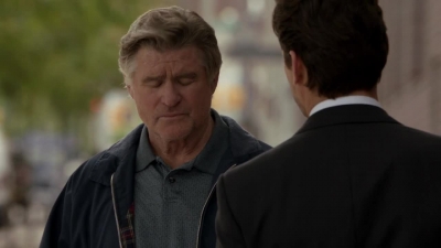 WHITE_COLLAR_-_E4X07_COMPROMISING_POSITIONS_436.jpg