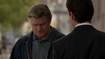 WHITE_COLLAR_-_E4X07_COMPROMISING_POSITIONS_439.jpg