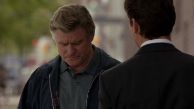 WHITE_COLLAR_-_E4X07_COMPROMISING_POSITIONS_446.jpg