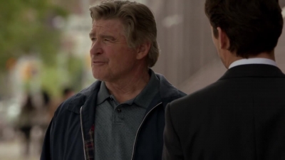 WHITE_COLLAR_-_E4X07_COMPROMISING_POSITIONS_471.jpg