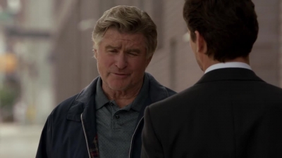 WHITE_COLLAR_-_E4X07_COMPROMISING_POSITIONS_502.jpg