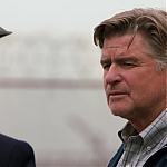 WHITE_COLLAR_-_E4X07_COMPROMISING_POSITIONS_212.jpg