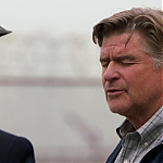 WHITE_COLLAR_-_E4X07_COMPROMISING_POSITIONS_213.jpg