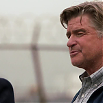 WHITE_COLLAR_-_E4X07_COMPROMISING_POSITIONS_267.jpg