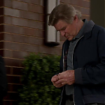 WHITE_COLLAR_-_E4X07_COMPROMISING_POSITIONS_397.jpg