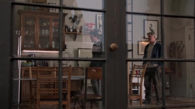 WHITE_COLLAR_-_E4X09_GLOVES_OFF_049.jpg