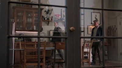 WHITE_COLLAR_-_E4X09_GLOVES_OFF_050.jpg