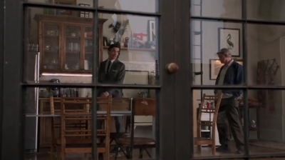WHITE_COLLAR_-_E4X09_GLOVES_OFF_052.jpg