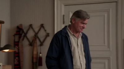 WHITE_COLLAR_-_E4X09_GLOVES_OFF_079.jpg