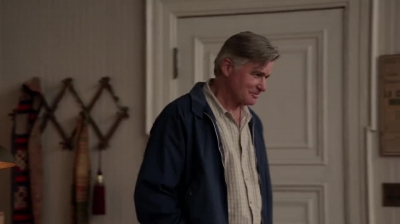WHITE_COLLAR_-_E4X09_GLOVES_OFF_080.jpg
